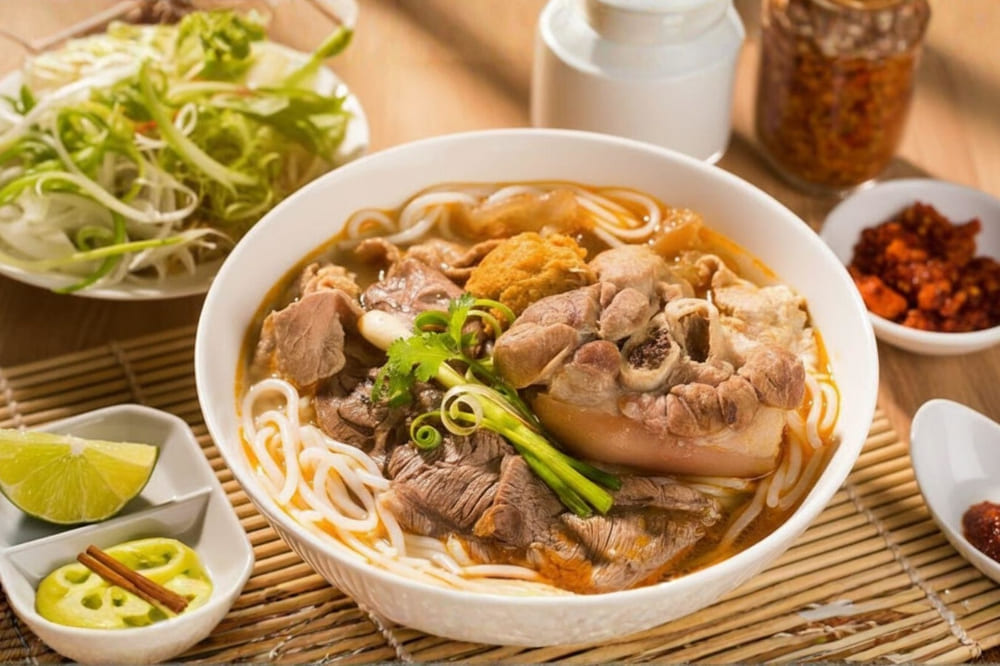 Bún bò - món ăn thích hợp vào những ngày tiết trời se lạnh